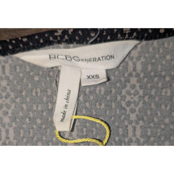 BCBGeneration Black & White Geometric Print Faux Wrap Dress XXS - Picture 3 of 5